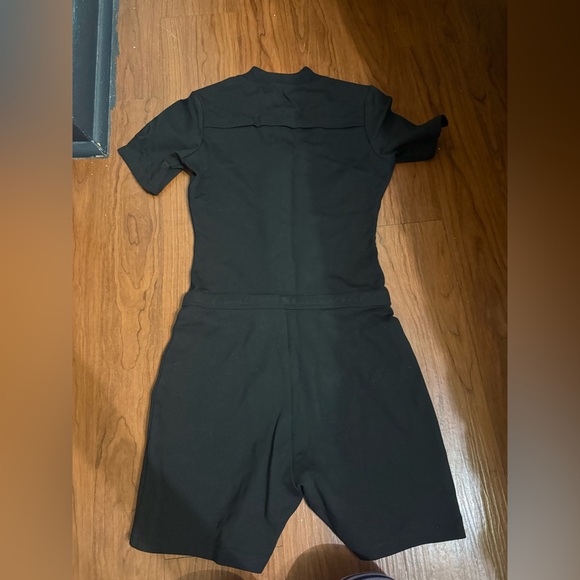 Lovello Romper - Picture 2 of 3